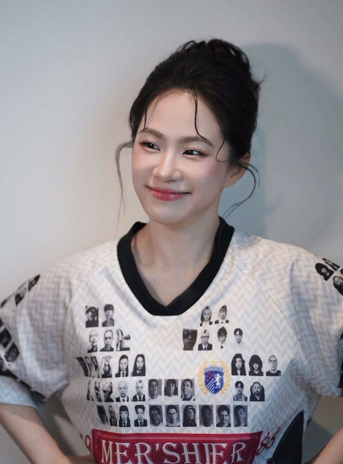 Diện mạo tươi trẻ, rạng rỡ trong hình ảnh mới sau khi từng công khai chuyện có khối u trong não của Lương Bích Hữu. Ảnh: FBNV&nbsp;