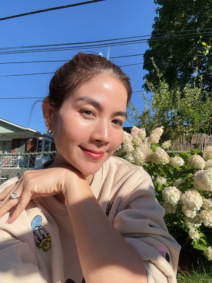 Kha Ly có chuyến lưu diễn 15 ngày. Trong khi đó, ông xã Thanh Duy đảm nhận chăm con để vợ toàn tâm toàn ý với công việc.