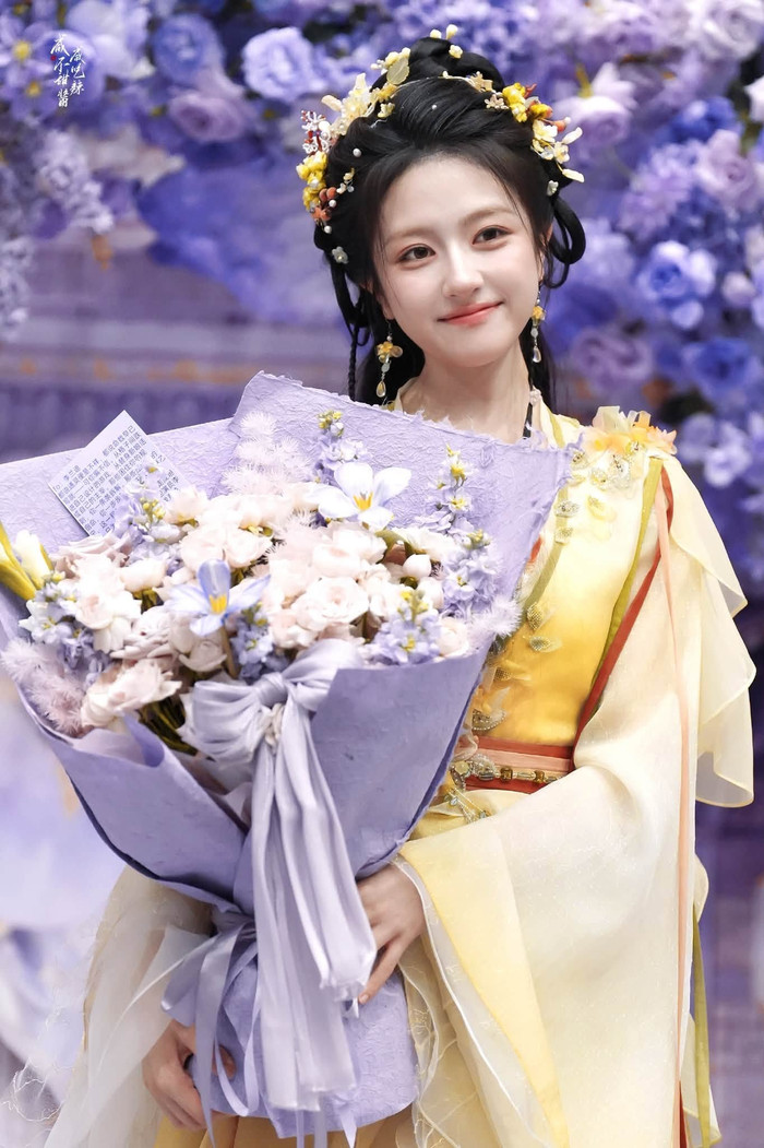 Tạo hình mới của Lý Lan Địch một lần nữa thu hút sự quan tâm của khán giả, đồng thời làm tăng sự kỳ vọng dành cho dự án mà cô vừa gia nhập. Ảnh: Weibo
