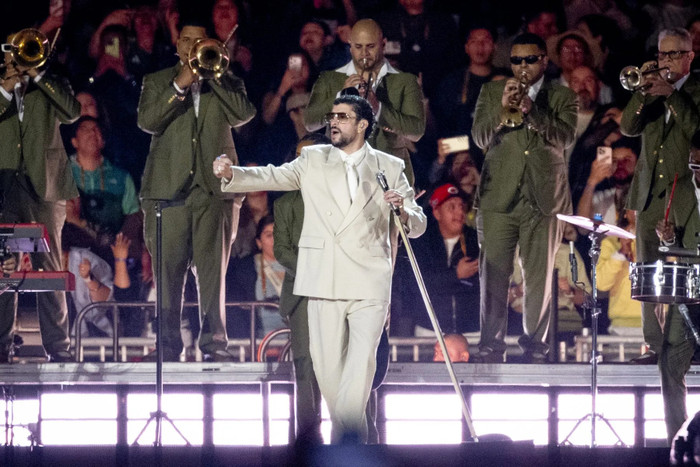 1,5 triệu người xếp hàng mua vé concert Bad Bunny Ảnh 3