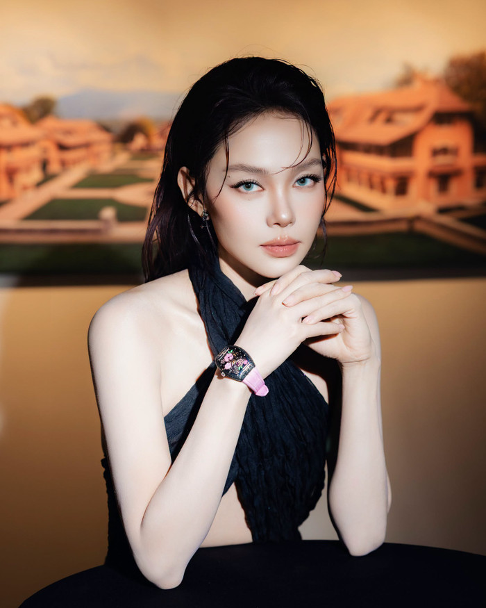 Minh Hằng bước vào điện ảnh từ khá sớm và dần chứng minh cô không chỉ là một ca sĩ lấn sân diễn xuất. (Ảnh: FBNV)