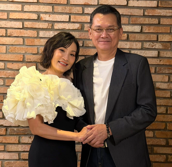Hữu Châu từng tiết lộ Hồng Đào là một trong những người bạn mà ông đặc biệt tin tưởng.