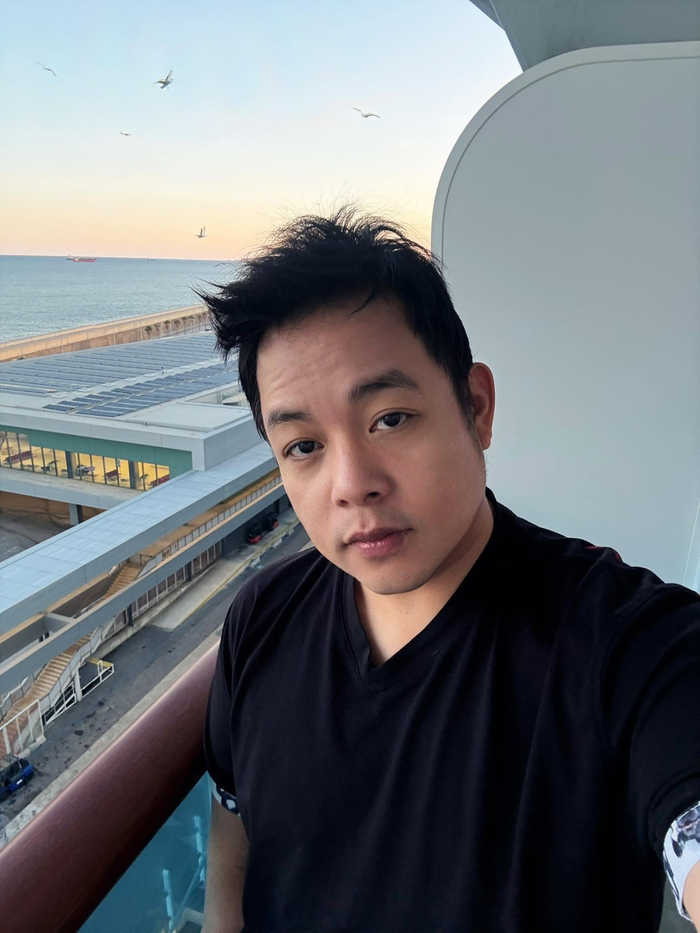 Trước đó, Quang Lê đã thông báo mẹ ruột qua đời trên trang cá nhân.