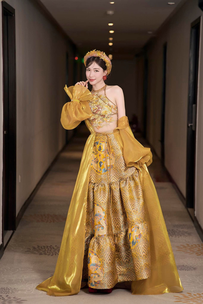 Bắc Bling và Nỗi Đau Giữa Hòa Bình không chỉ giúp nữ ca sĩ tạo dấu ấn riêng mà còn chứng minh khán giả sẵn sàng đón nhận một Hòa Minzy mới mẻ hơn. Ảnh: FBNV