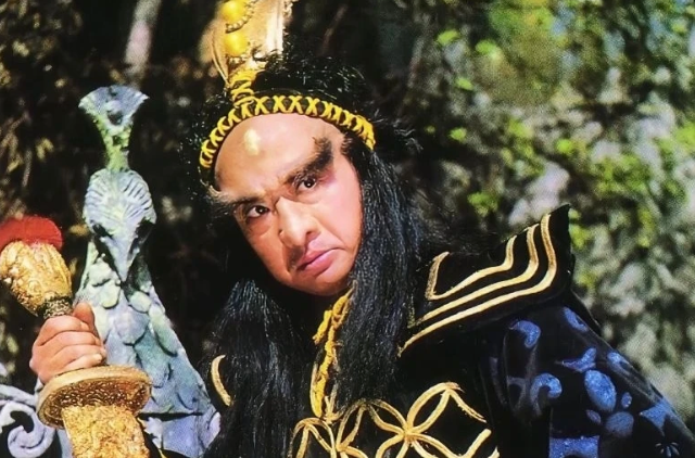 Hoàng Bào Quái.