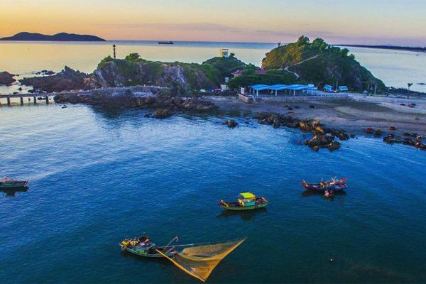 Bình minh trên biển Cửa Hội. Ảnh: Sưu tầm