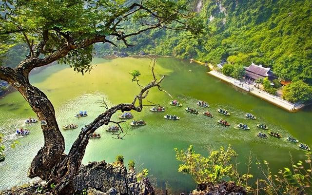 Ninh Bình trong nắng thu thật thơ mộng, đẹp như bức tranh. Ảnh: Sưu tầm