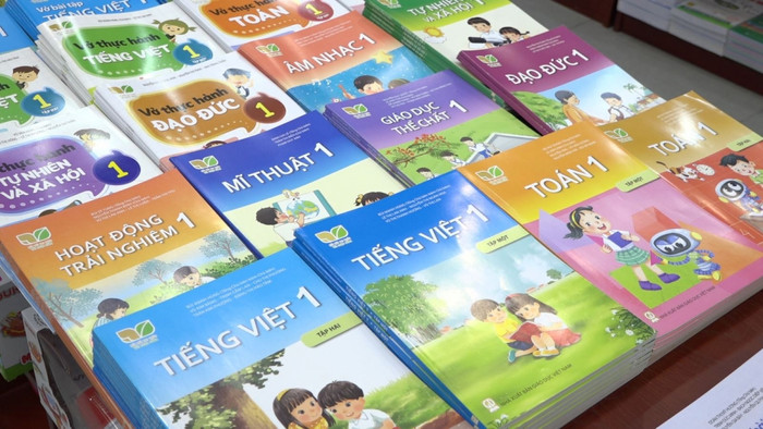 Bộ GDĐT yêu cầu các sở GDĐT chỉ đạo các cơ sở giáo dục phổ thông khẩn trương rà soát, báo cáo kết quả chuẩn bị sách giáo khoa đến thời điểm hiện tại. Ảnh: Bộ GD&ĐT