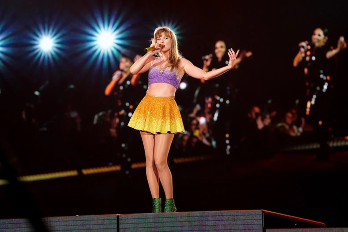 Taylor Swift phá kỷ lục mọi thời đại Ảnh 1