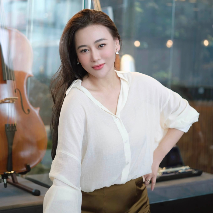 Phương Oanh đang dần trở lại mạng xã hội sau quãng thời gian dài lựa chọn cuộc sống kín tiếng.