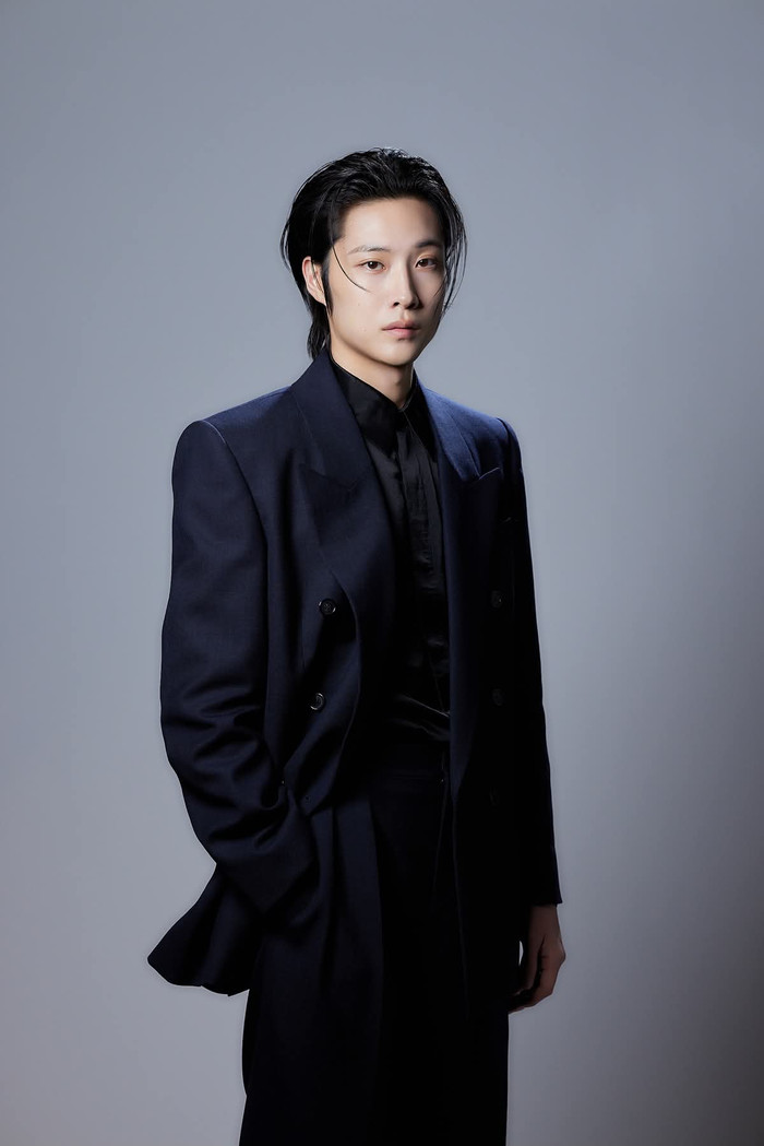 Lee Jong Won nhận được lời đề nghị tham gia Men of the Harem sau khi Lee Soo Hyuk rời dự án.