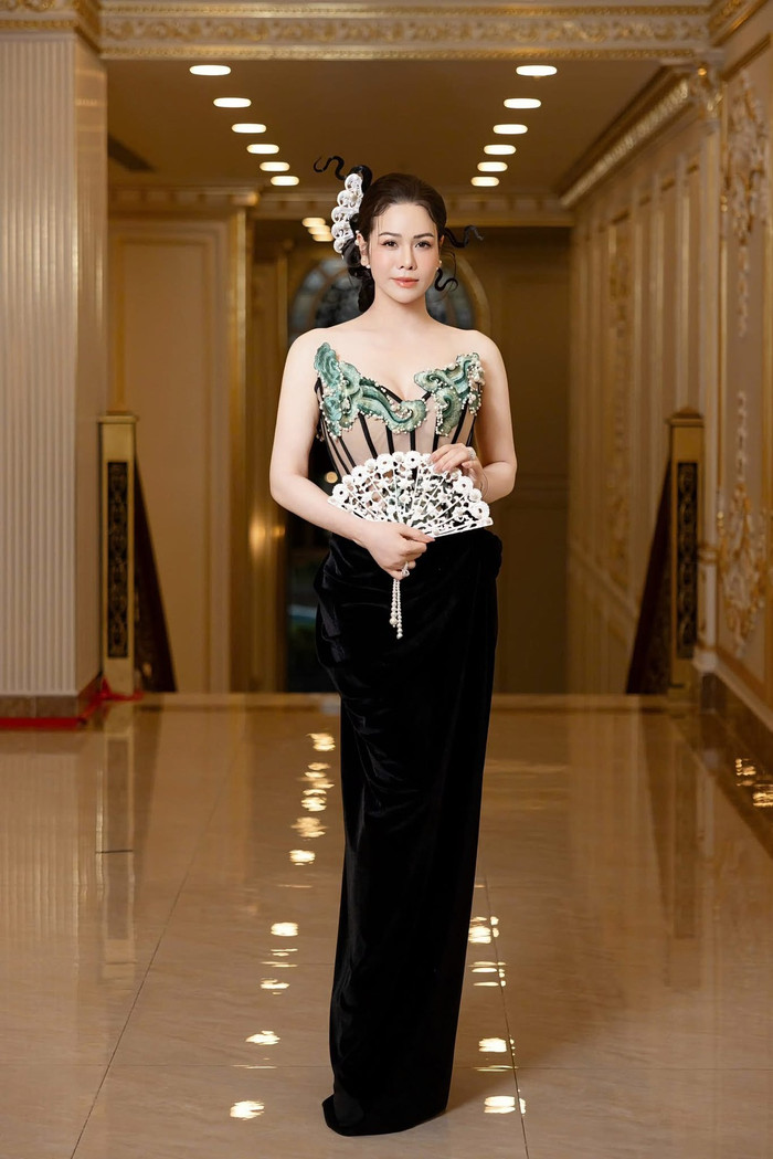 Nhật Kim Anh tích cực trở lại nghệ thuật ở tuổi 41. Ảnh: FBNV.