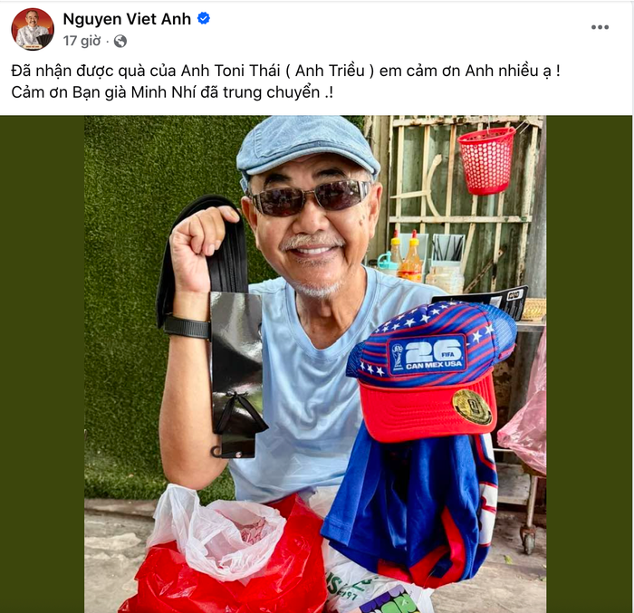 NSND Việt Anh hạnh phúc chia sẻ. Ảnh: Chụp màn hình FBNV