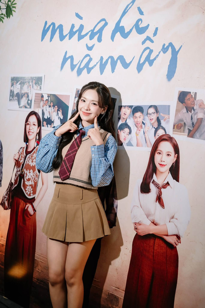 Lưu Ly là nữ diễn viên Gen Z đang gây chú ý với vẻ đẹp trong trẻo trong Mùa Hè Năm Ấy. (Ảnh: FBNV)