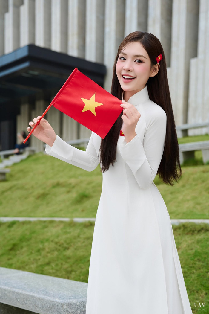 Nhân vật Phương là vai diễn chính đầu tay của nữ diễn viên sinh năm 2004 trên sóng giờ vàng VTV. (Ảnh: FBNV)