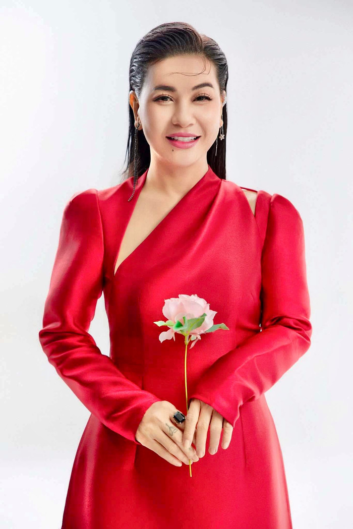 Thay vì đề cập đến những điều quá lớn lao, Cát Phượng lựa chọn nói về những khoảnh khắc đời thường. Ảnh: FBNV