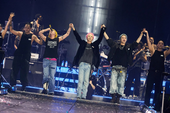 BIGBANG phô diễn 3 màu sắc solo trong concert kỷ niệm 20 năm Ảnh 7
