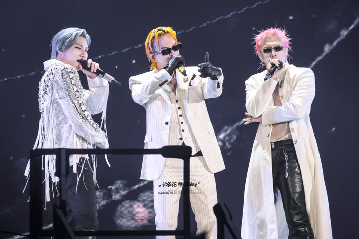 BIGBANG phô diễn 3 màu sắc solo trong concert kỷ niệm 20 năm Ảnh 1