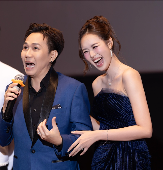 Anh Đức - Anh Phạm dự première phim 'Ốc mượn hồn'.
