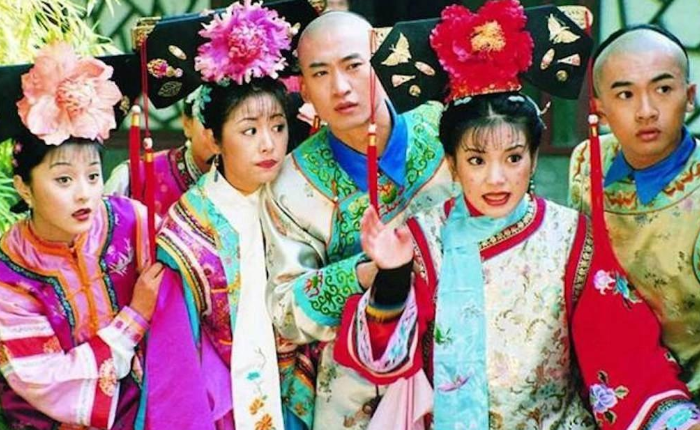 Ra mắt năm 1998, Hoàn Châu Cách Cách nhanh chóng tạo nên cơn sốt và trở thành ký ức của nhiều thế hệ khán giả.
