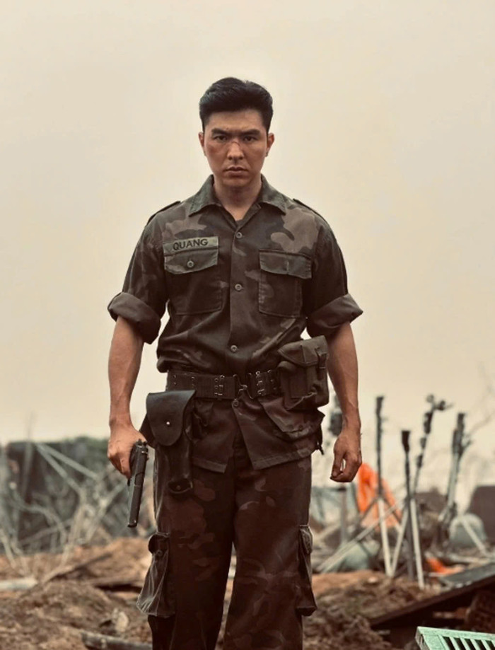 Tạo hình nhân vật Quang của Steven Nguyễn trong phim Mưa Đỏ.