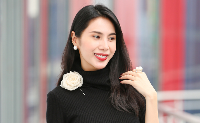 Thủy Tiên bất ngờ có màn trở lại khiến nhiều khán giả chú ý khi 'đánh úp' phát hành sản phẩm âm nhạc Chấp Niệm.