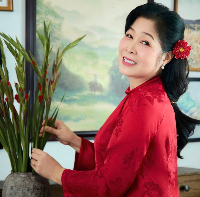 NSND Hồng Vân đón thêm cột mốc mới trên hành trình làm nghệ thuật.
