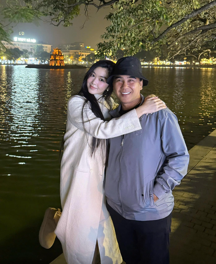 Quyền Linh và con gái Lọ Lem.