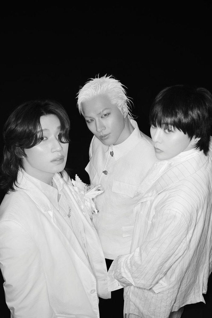 BIGBANG kỷ niệm 20 năm: Ba thành viên hội ngộ, T.O.P lặng lẽ viết chương riêng Ảnh 5