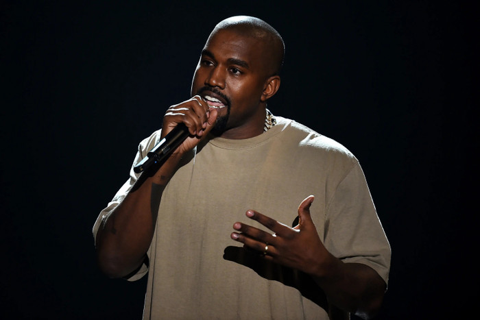 Kanye West đối mặt nguy cơ hủy hai đêm diễn tại Nga Ảnh 1