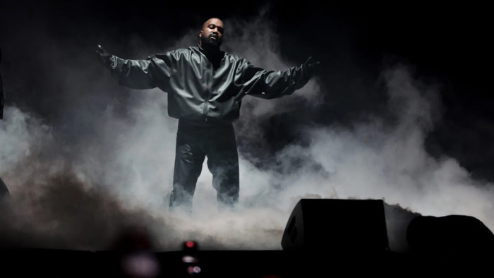 Kanye West đối mặt nguy cơ hủy hai đêm diễn tại Nga Ảnh 3