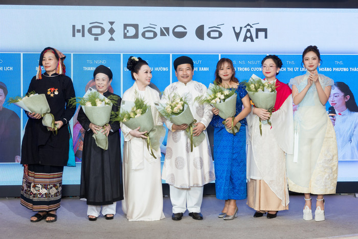 Phương Mỹ Chi mời cả 'hội đồng' chuyên gia văn hóa vào album mới Ảnh 3