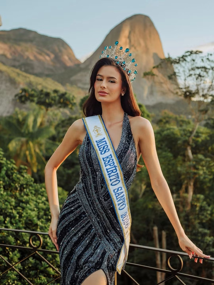 Lara Marina chưa có chia sẻ sau khi bị tước vương miện.