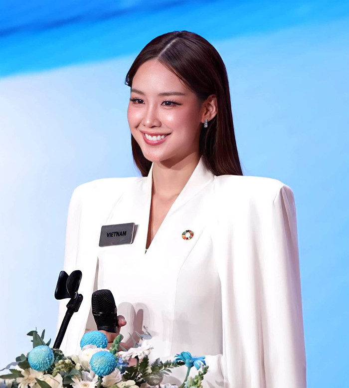 Bảo Ngọc được nhận xét là chỉn chu, chuyên nghiệp khi thi Miss World.