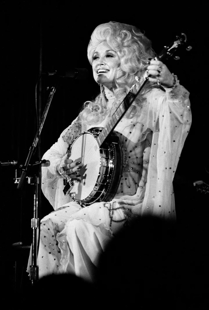 Hơn 100.000 người ký kiến nghị đổi tên sân bay Nashville theo tên Dolly Parton Ảnh 3