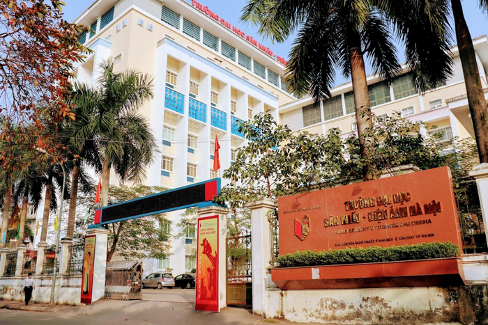 Trường Đại học Sân khấu - Điện ảnh Hà Nội là một trong những cơ sở đào tạo chuyên ngành nghệ thuật lâu đời tại Thủ đô.