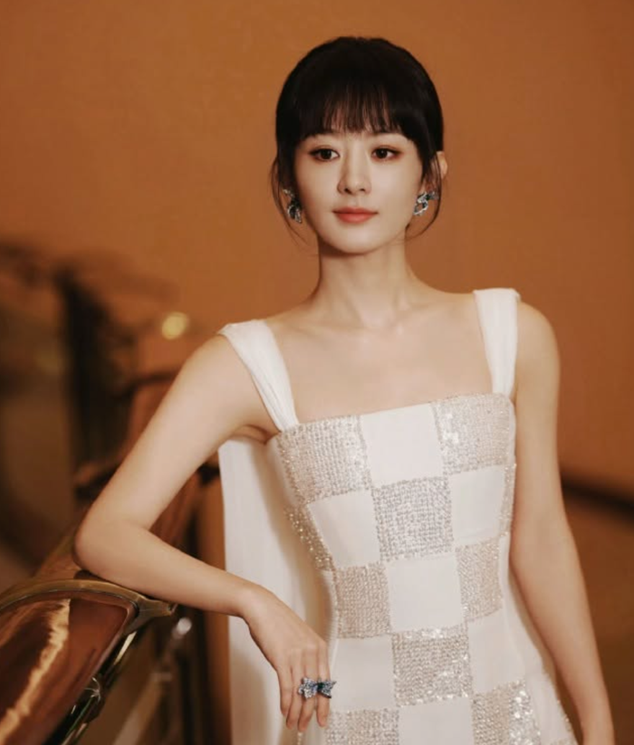 Triệu Lệ Dĩnh gây chú ý khi không có tên trong danh sách đề cử Giải Kim Ưng lần thứ 33. Ảnh: Weibo
