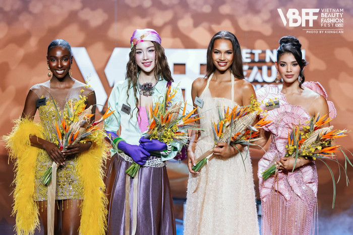 Bảo Ngọc giành chiến thắng tại phần thi Top Model thuộc Miss World.