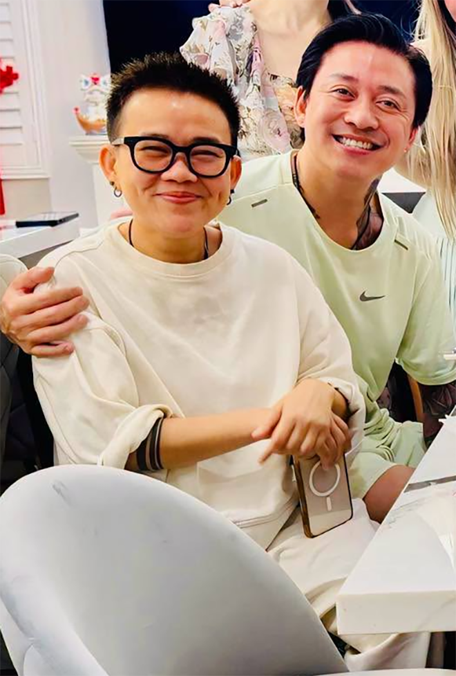 Tuấn Hưng hội ngộ nhạc sĩ Phương Uyên và nhiều đồng nghiệp khác tại Mỹ.
