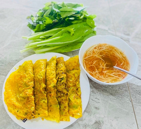 Bánh xèo hến. Ảnh: vinhlongtourist.vn