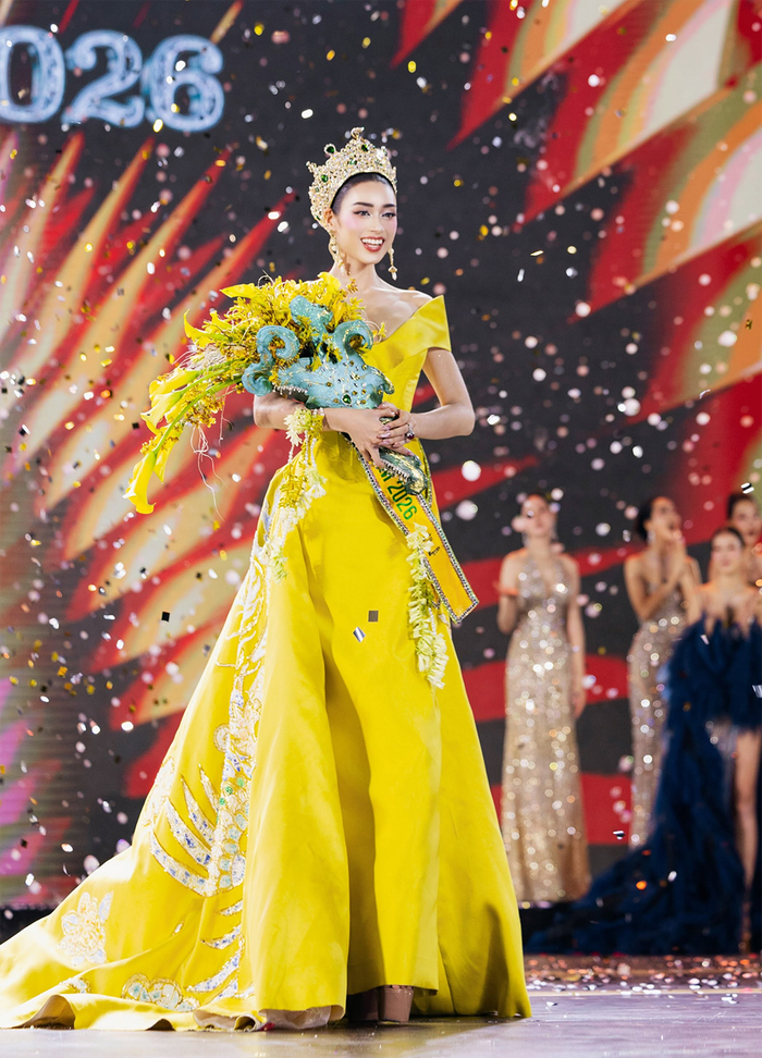 Emoura Phạm được xướng tên cho danh hiệu Miss Grand Vietnam 2026.
