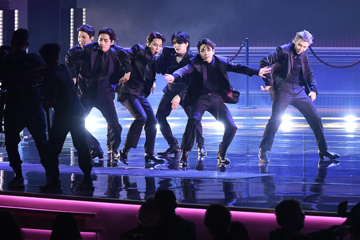 Công khai 'quay lưng' với GRAMMY, BTS nhận được sự ủng hộ từ truyền thông quốc tế Ảnh 4