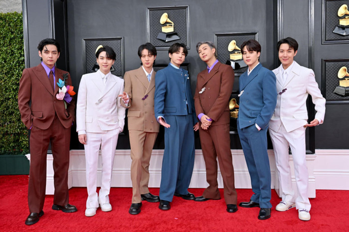 Công khai 'quay lưng' với GRAMMY, BTS nhận được sự ủng hộ từ truyền thông quốc tế Ảnh 2