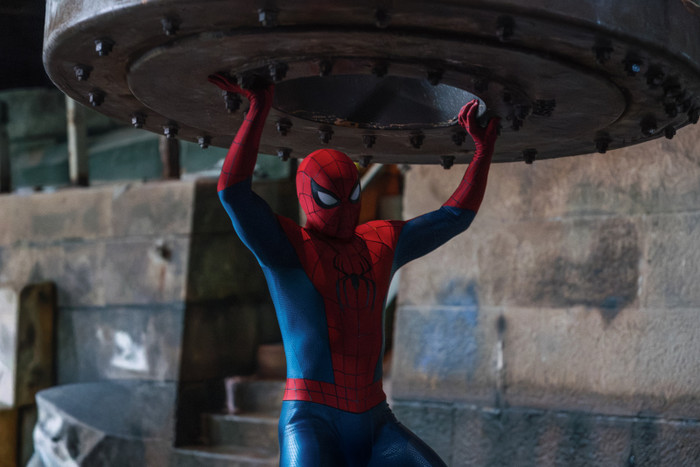 Bom tấn Spider-Man vượt 100 tỷ đồng tại Việt Nam, tiếp tục giữ vững ngôi đầu phòng vé.