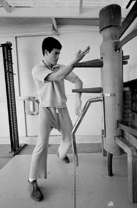 Đằng sau những cú ra đòn huyền thoại là quá trình rèn luyện khắc nghiệt không ngừng nghỉ.