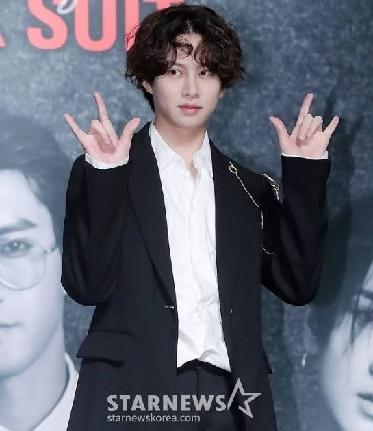 Kim Heechul cho biết anh kiếm được nhiều tiền hơn khi hoạt động solo. (Ảnh Star News)