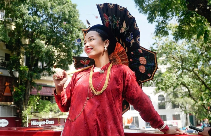Ngoài đề xuất thông báo lịch nghỉ lễ sớm, Bộ Nội vụ còn soạn dự luật bổ sung thêm 1 ngày nghỉ lễ là 'Ngày Văn hóa Việt Nam' (ngày 24/11). Ảnh: NGUYỄN HIỀN&nbsp;