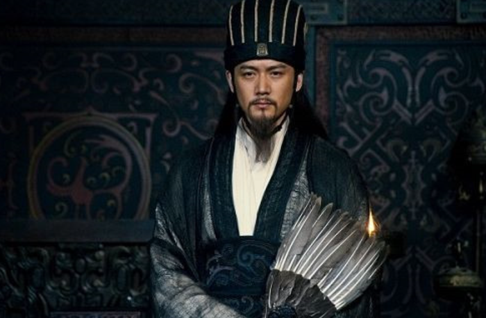 Nếu Lữ Bố, Quan Vũ hay Triệu Vân khiến Tào Tháo phải dè chừng về võ lực thì Gia Cát Lượng lại là mối đe dọa ở một phương diện hoàn toàn khác: trí tuệ và khả năng quân sự. Ảnh: Sohu