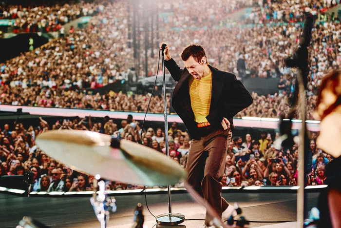 Harry Styles bất ngờ nhắc đến đám cưới của Taylor Swift và Travis Kelce Ảnh 4