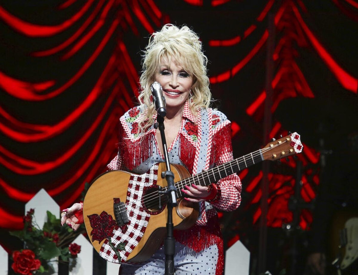 Sân bay Nashville có thể được đổi tên theo Dolly Parton Ảnh 3